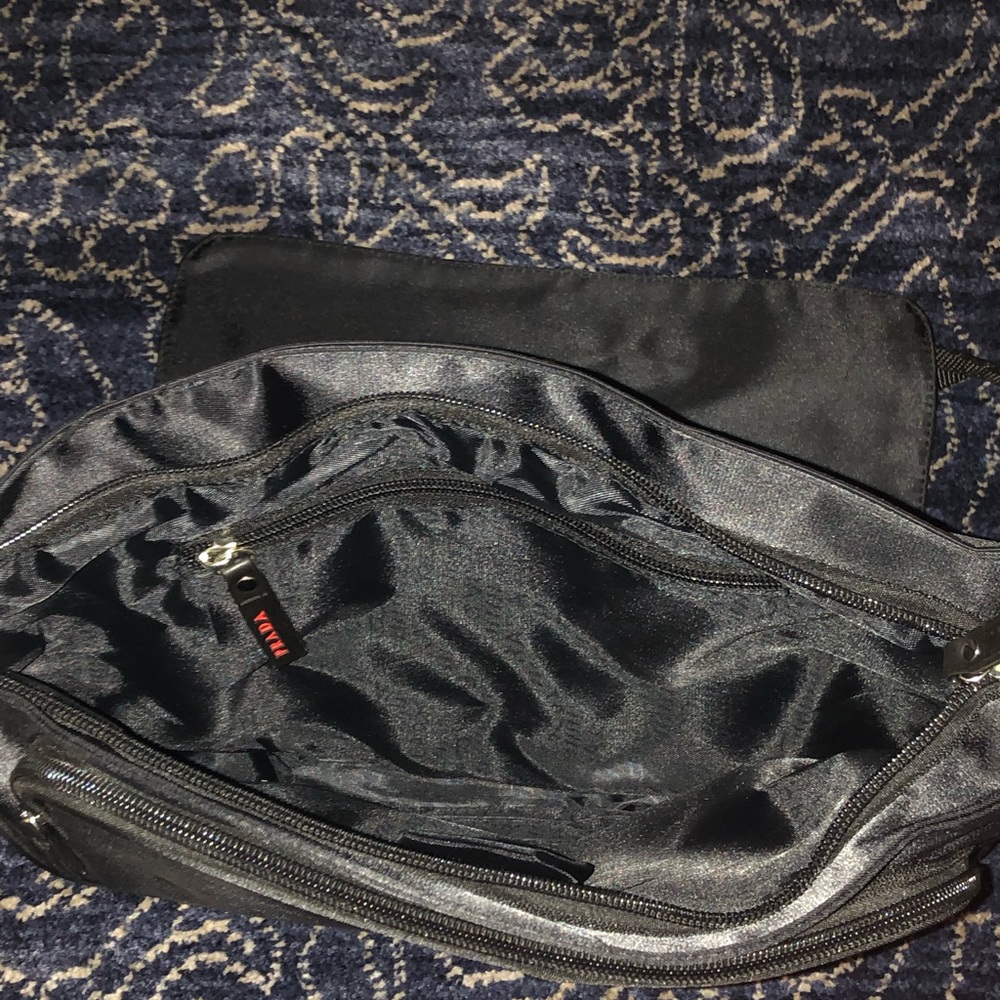 A Prada laptop/book bag - Picture 5 of 7